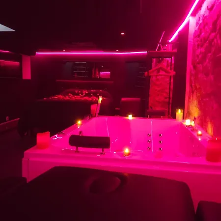 La Cachette Secrete - Maison Romantique Avec Balneo Et Sauna Privatif A En Normandie 别墅 凯恩