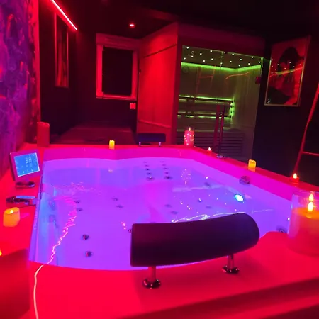 La Cachette Secrete - Maison Romantique Avec Balneo Et Sauna Privatif A En Normandie 凯恩