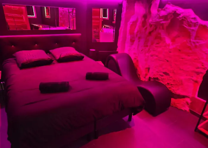 La Cachette Secrete - à En Normandie Avec Balnéo Et Sauna Privatif Villa Caen